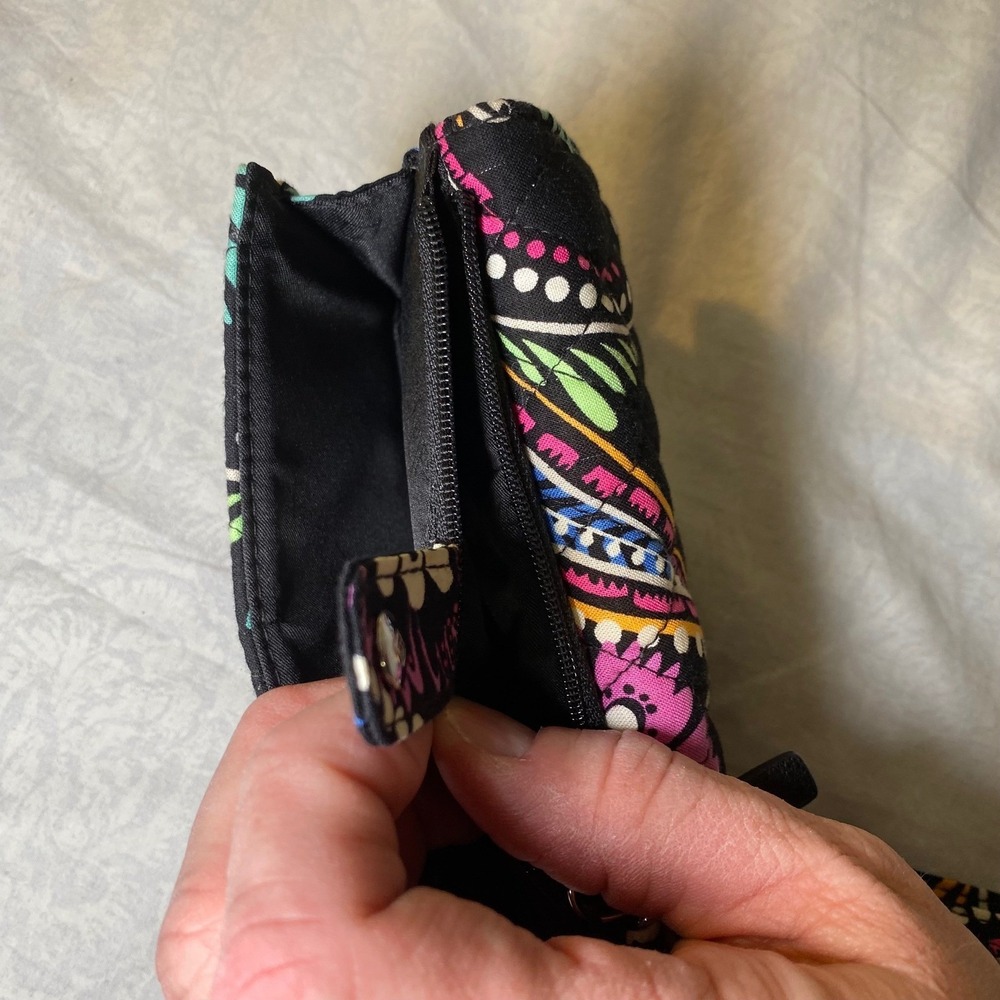 Vera Bradley Bandana Swirl Tech Wallet & Zip ID Case Set Retired - Picture 3 of 6